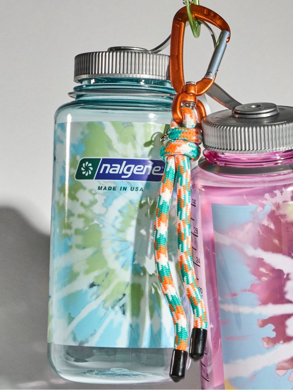 NWT FREE PEOPLE X NALGENE 
TIE DYE WATER BOTTLE